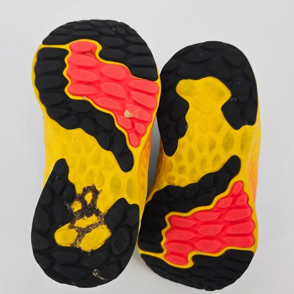 New Balance‎ Arishi v4 Kids Fresh Foam Navy Red Yellow Sneakers Size 6C